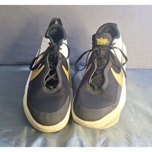 Nike Team Hustle DX-SU21 Black White Gold Kids Size 6Y